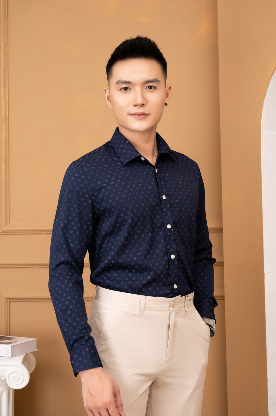 Áo sơ mi nam dài tay cao cấp Aligro ALGS223 chất liệu vải modal form SLIMFIT màu navy vân ô
