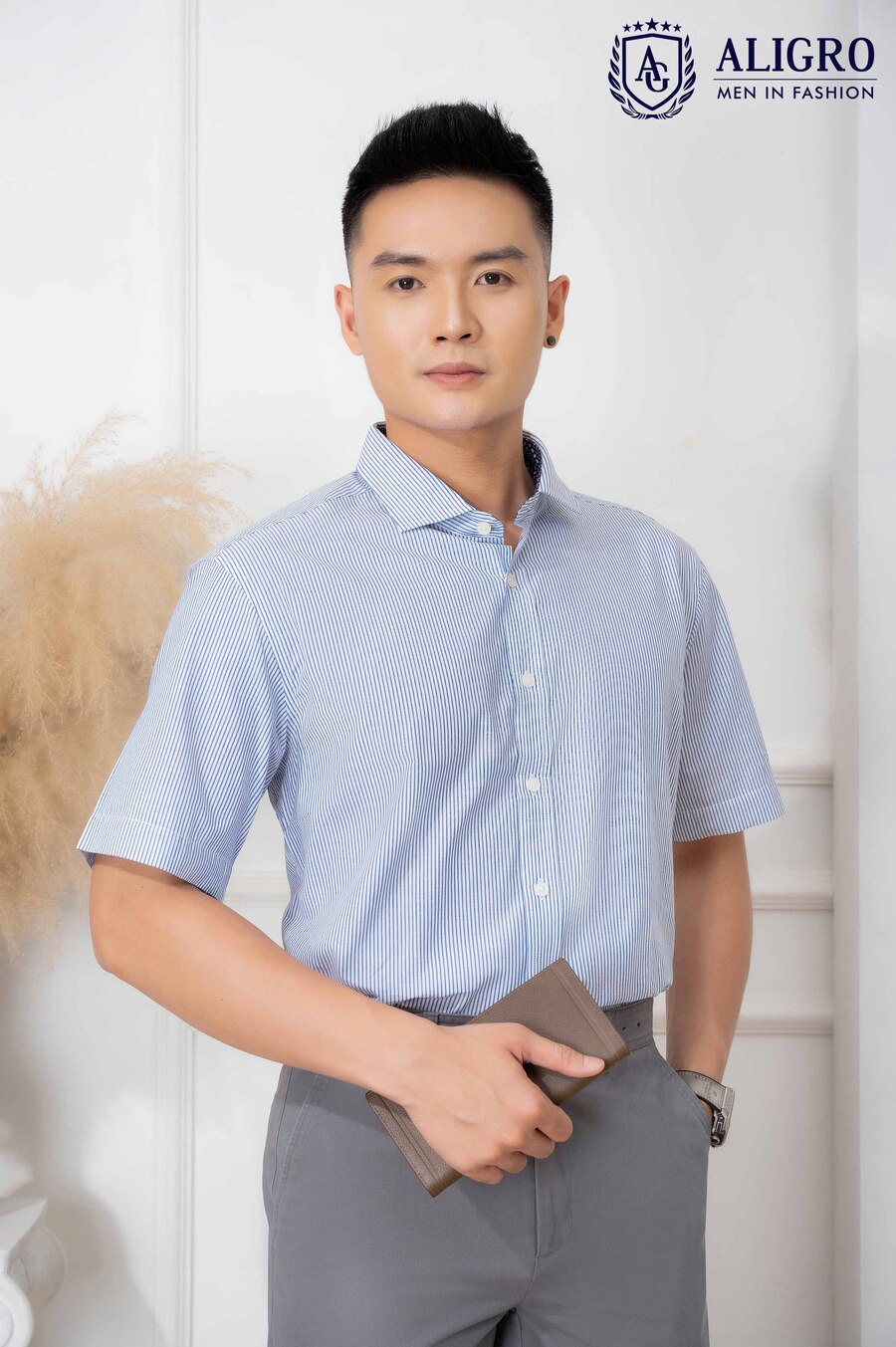 Áo sơ mi nam ngắn tay cao cấp Aligro ALGS-C82 vải cotton linen form Customfit kẻ sọc xanh